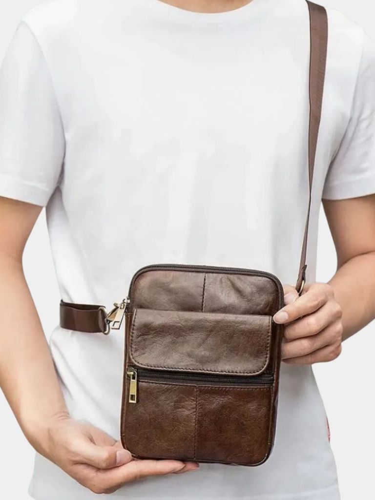 Essential Leather Shoulder Bag