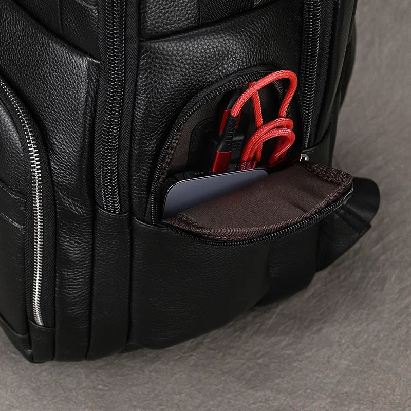 Mochila Tecnológica Obsidiana de Marzo