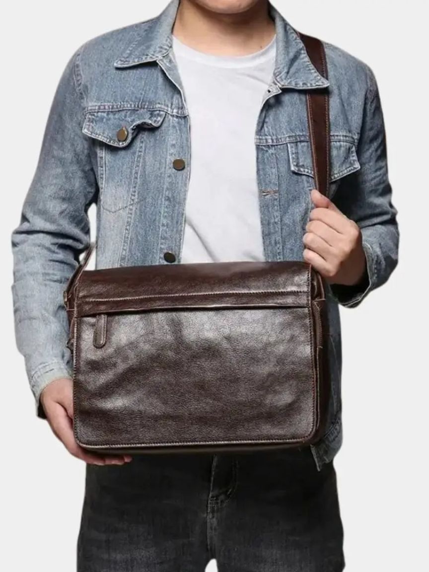 Classic Messenger Leather Bag