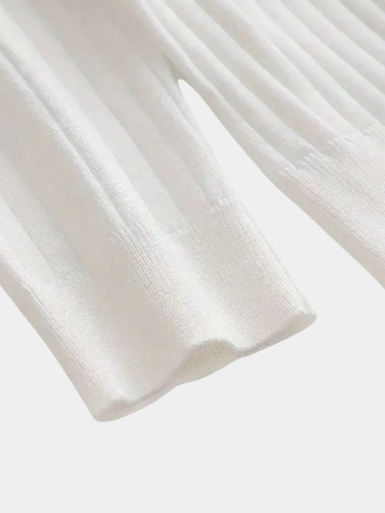 Polo Elegante de Manga Larga con Cuello Abierto