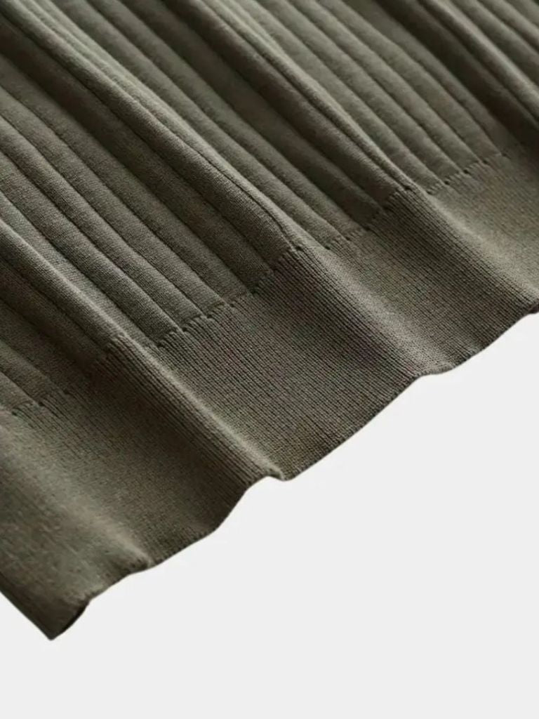 Polo Elegante de Manga Larga con Cuello Abierto