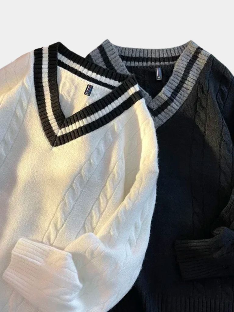 Pull minimaliste à col en V