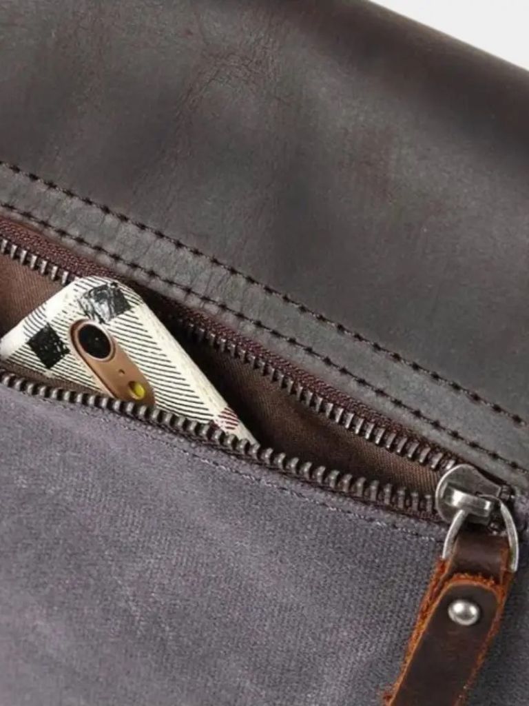 Windsor Messenger Shoulder Bag