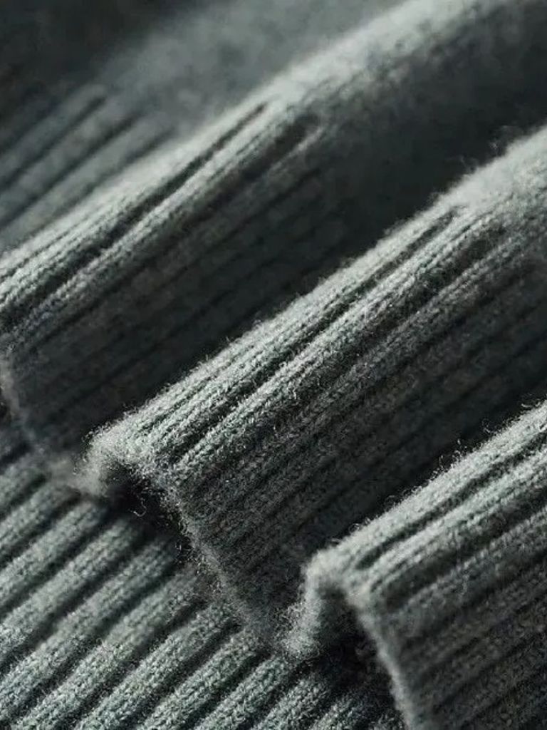 Suéter de cuello alto 100% lana merina