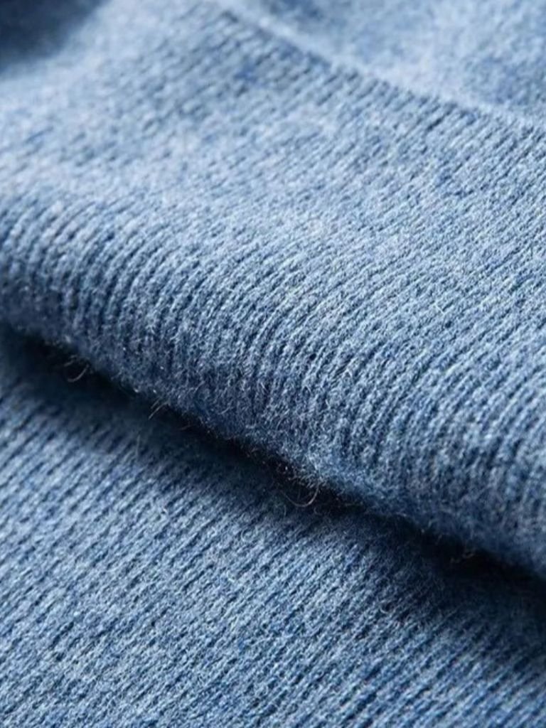 Pull en cachemire à col en V 