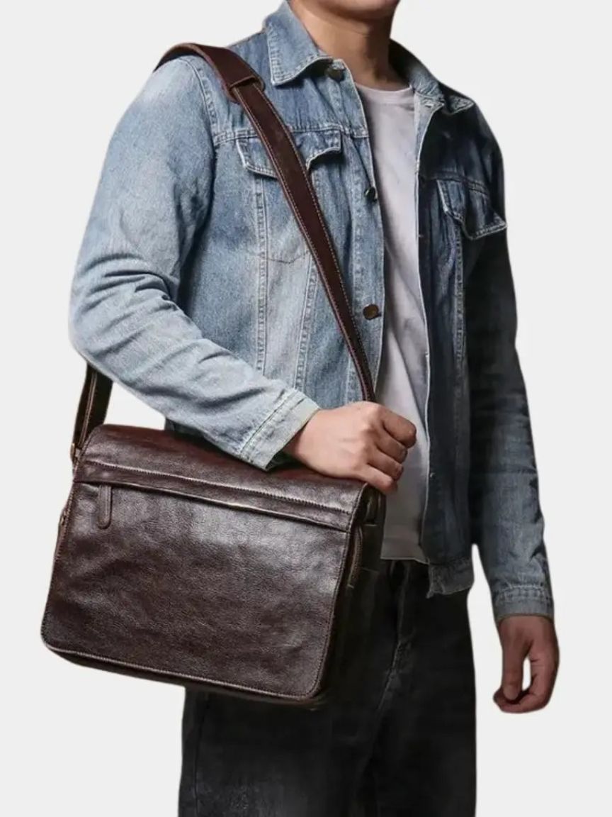 Classic Messenger Leather Bag