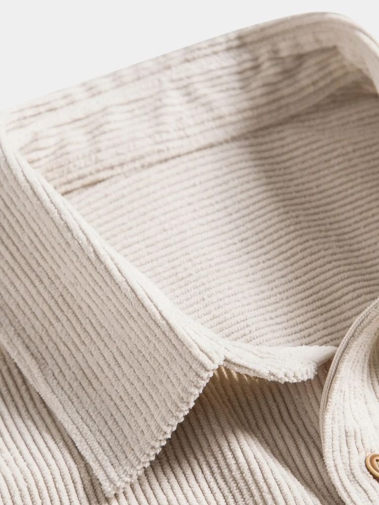 Camisa de Pana Minimalista